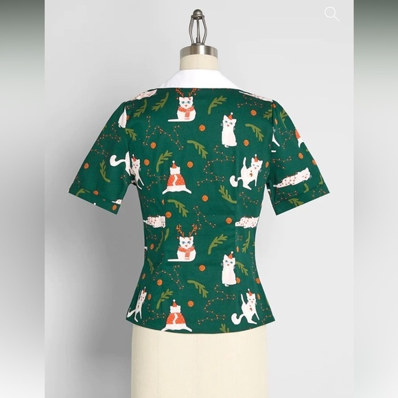 Collectif Felines Feeling Festive Button-Up Blouse, Green, 6 US/10 UK, NWT - Picture 2 of 5
